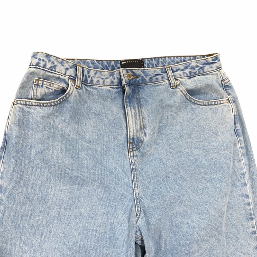 ASOS DESIGN Petite High Rise Mom Jeans, Lightwash - Picture 7 of 9